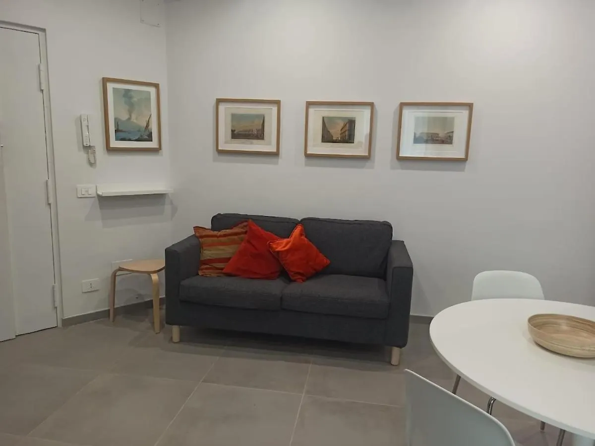 Naples Apartment - Nicolini 39