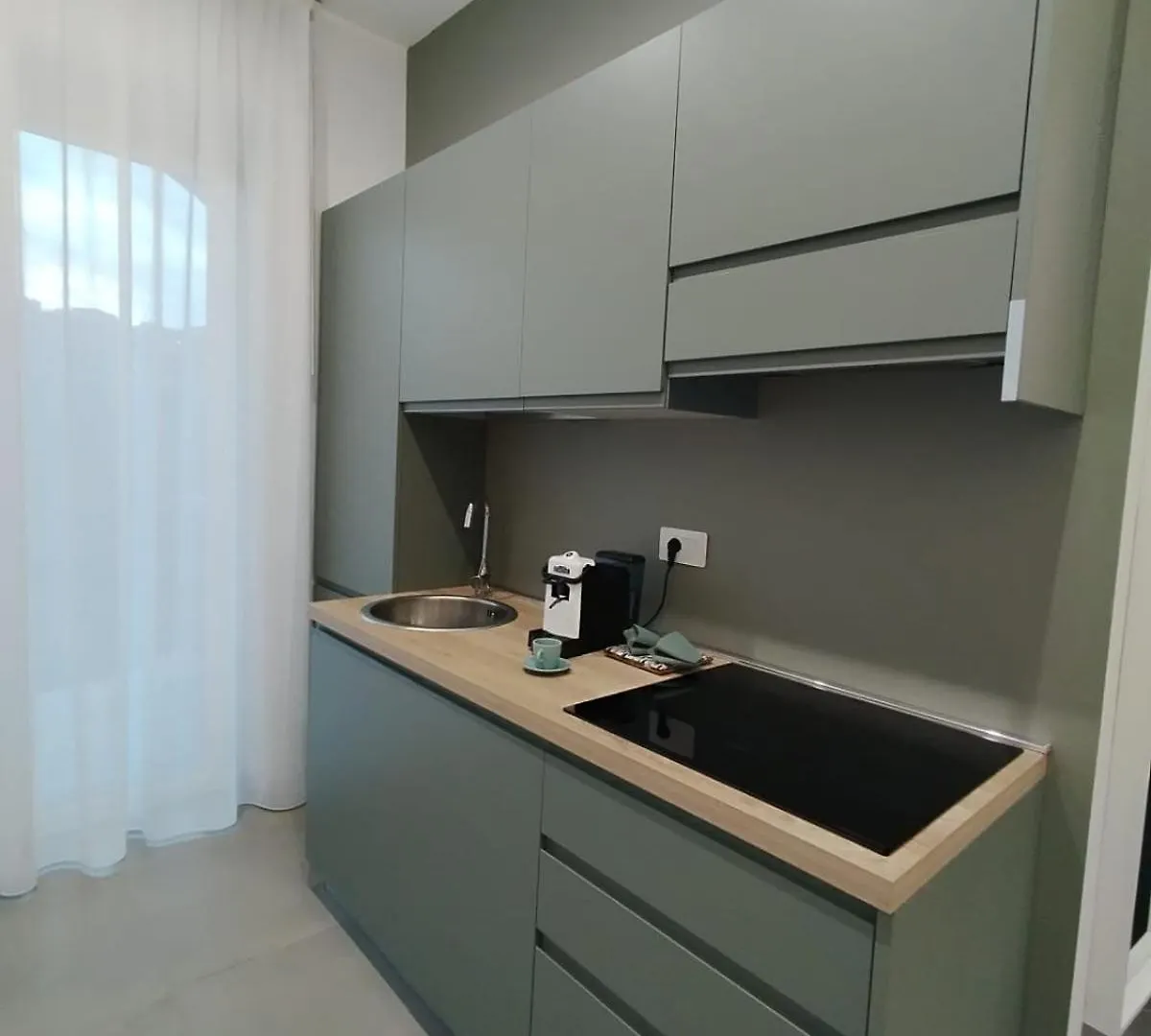 Naples Apartment - Nicolini 39