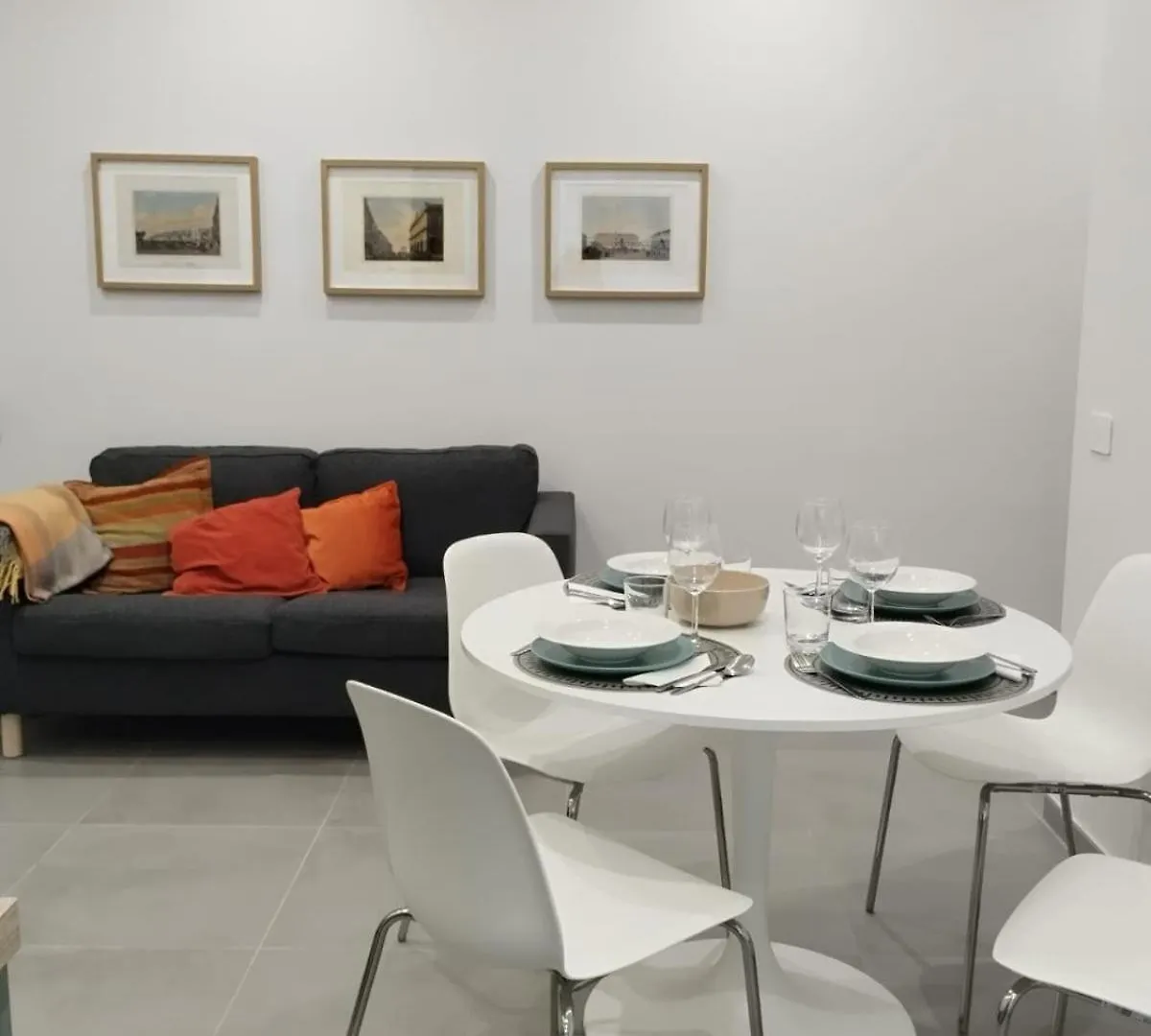 Naples Apartment - Nicolini 39