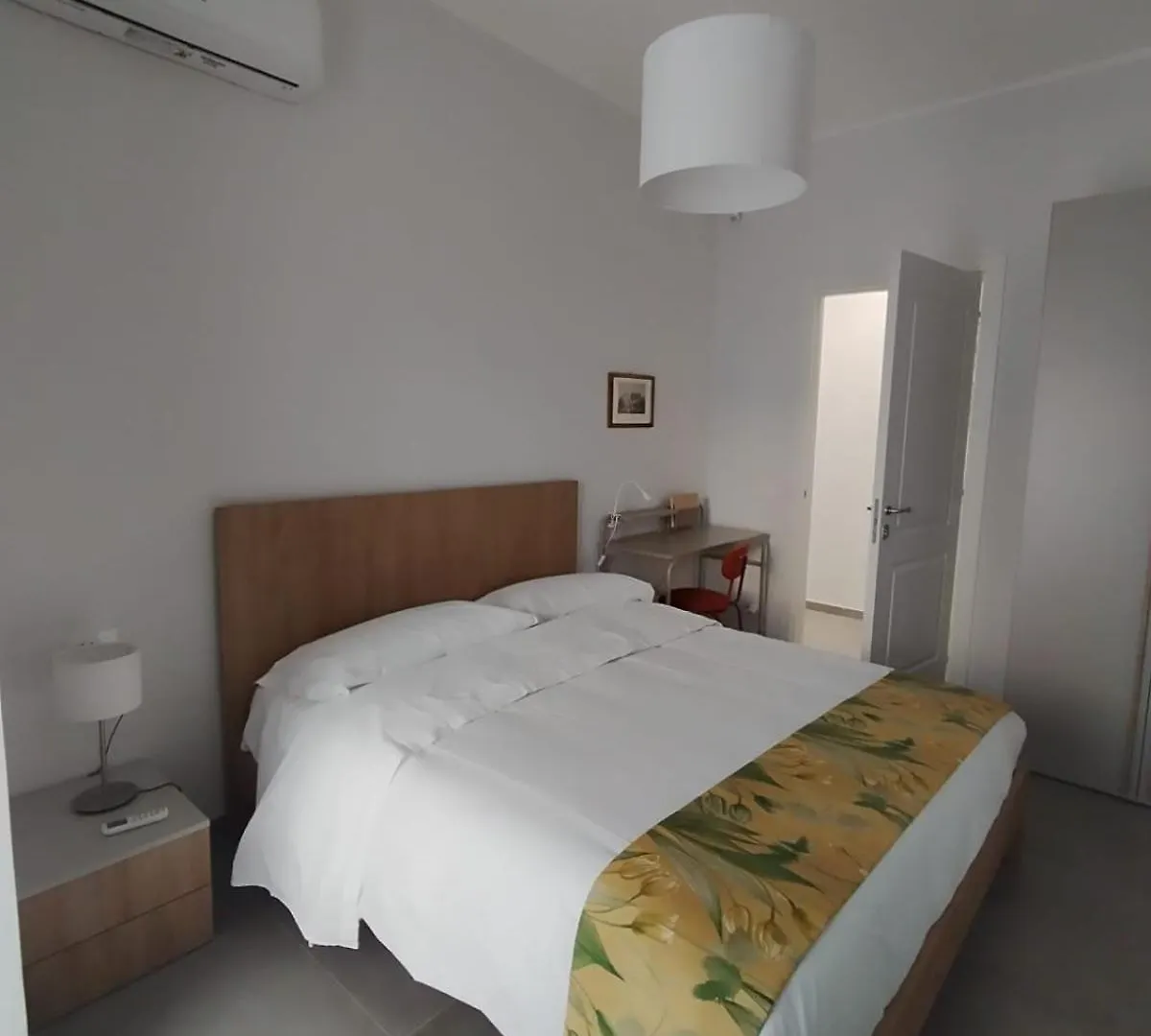 Naples Apartment - Nicolini 39